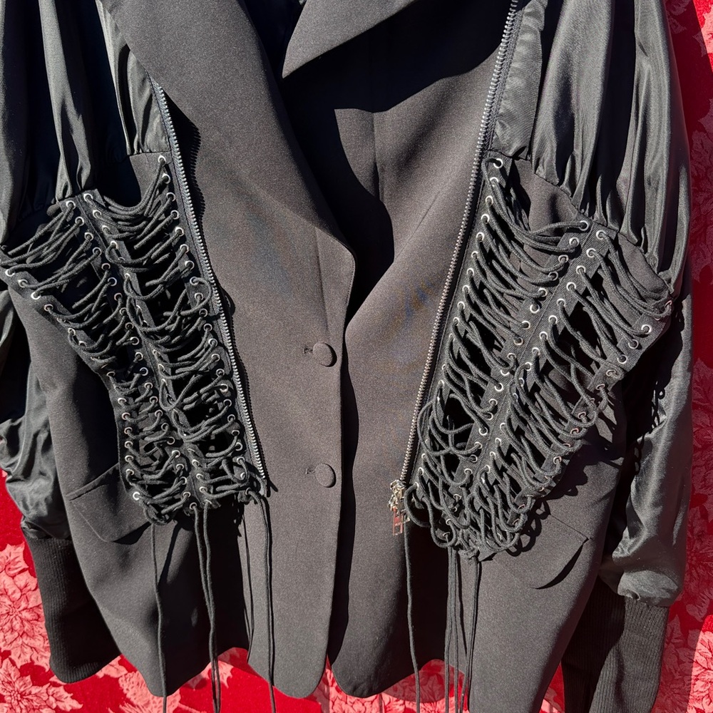 AKIRA EYELET DON OVERSIZED BLAZER lace up jacket - Picture 4 of 8